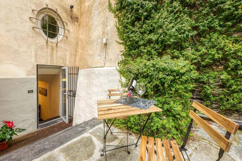 Apartment Elegante Pied A' Terre Nel Centro Di Genua