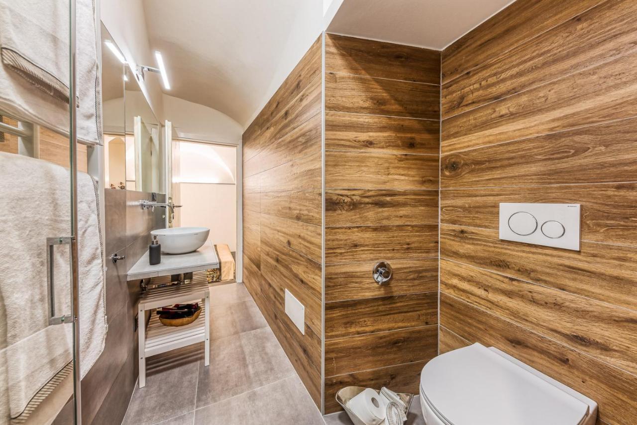 Elegante Pied A' Terre Nel Centro Di Apartment