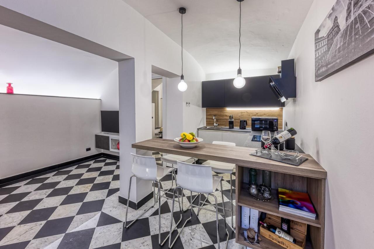 Apartment Elegante Pied A' Terre Nel Centro Di Genua